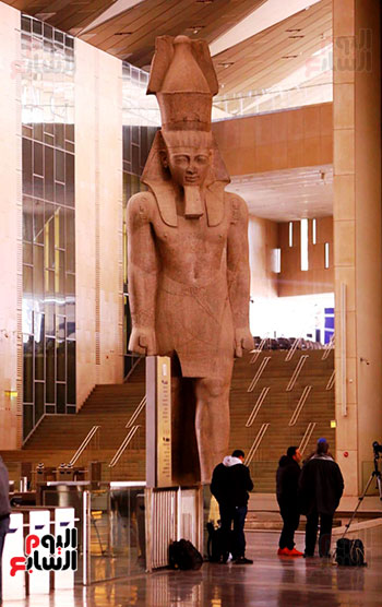 تمثال رمسيس الثاني بالمتحف المصري الكبير (1)