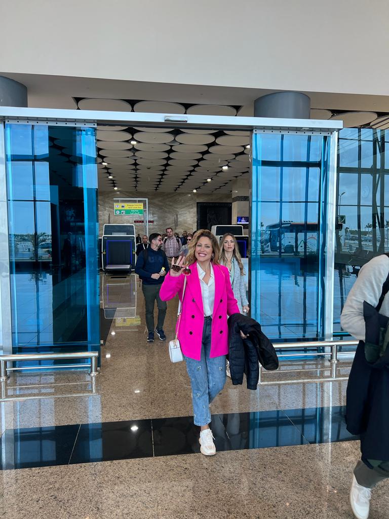 مصر للطيران تسير أول رحلة دولية من مطار سفنكس لنقل وفد ألميريا الإسباني (1)