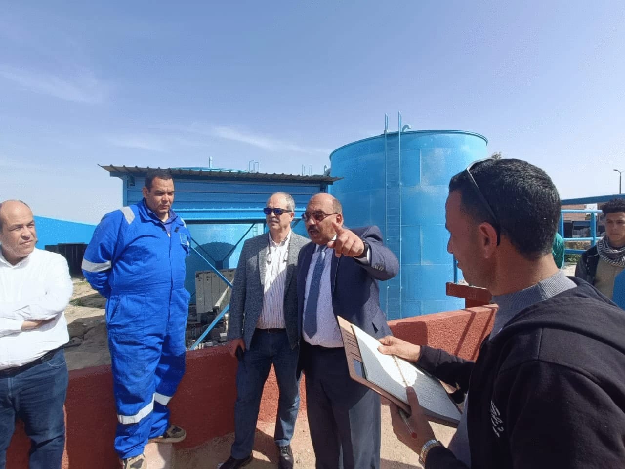 رئيس مياه القناة إنطلاق أعمال تطهير مأخذ المحطات فى بورسعيد والإسماعيلية والسويس (5)