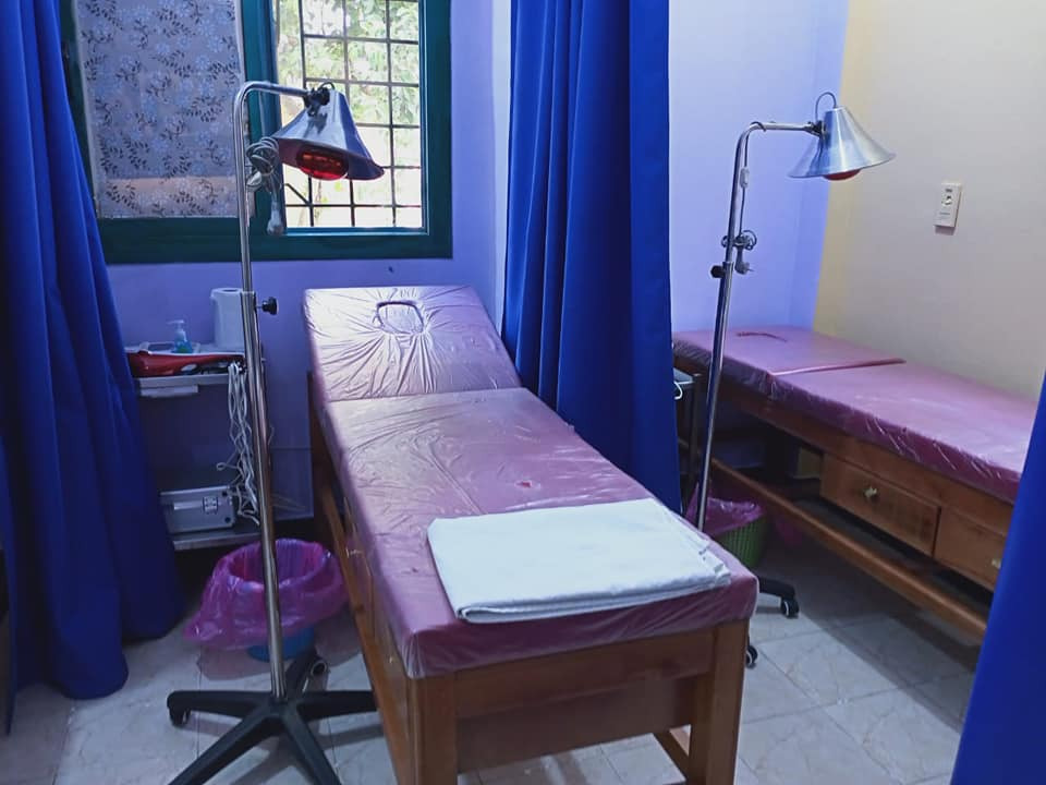 التجهيزات والاماكن المتوفره للعلاج الطبيعي التجهيزات والاماكن المتوفره للعلاج الطبيعي