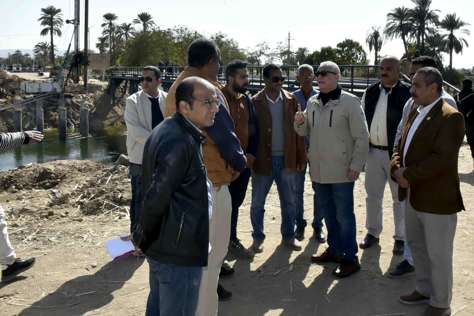 جولة لمحافظ الأقصر على تبطين ترعة الكلابية