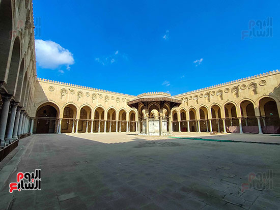 مسجد المؤيد احدى المساجد الاثرية الشهيرة (2)