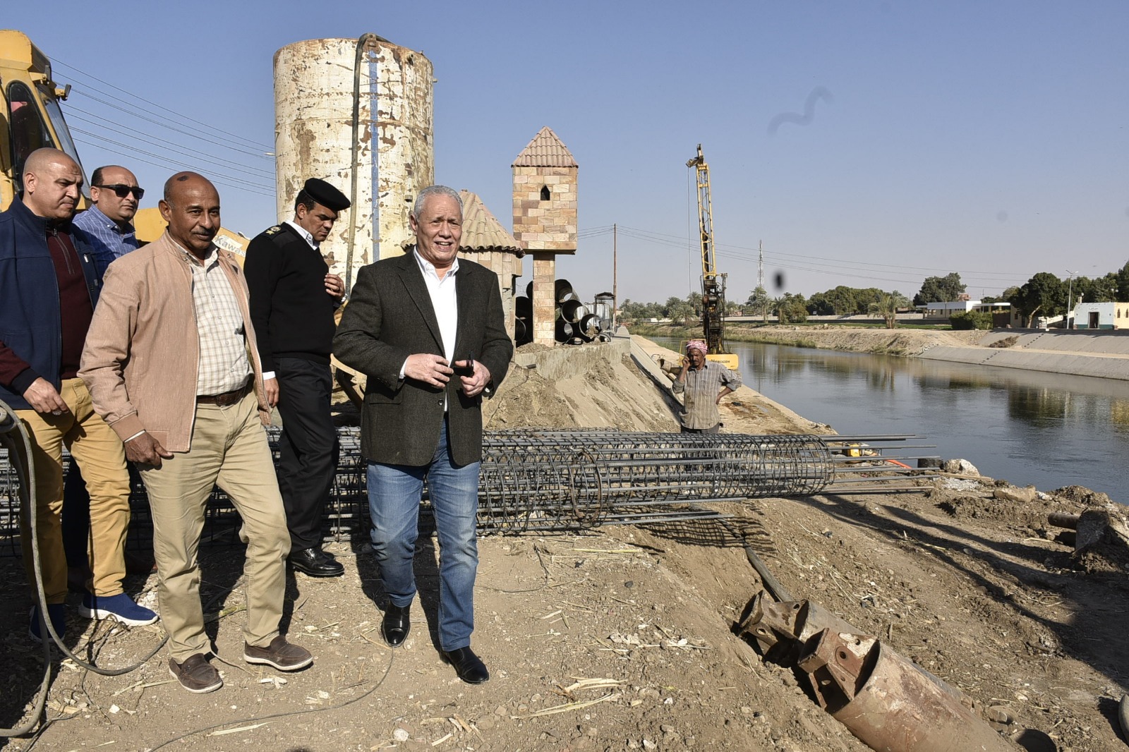 محافظ الأقصر يتابع مشروع إحلال وتجديد كوبرى الطود