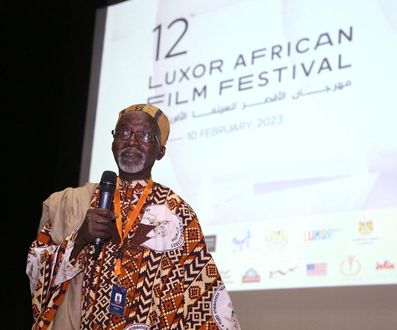 المخرج والمنتج المالي سليمان سيسيه سعيد بالحديث عني  في مهرجان الأقصر للسينما الأفريقية  (1)