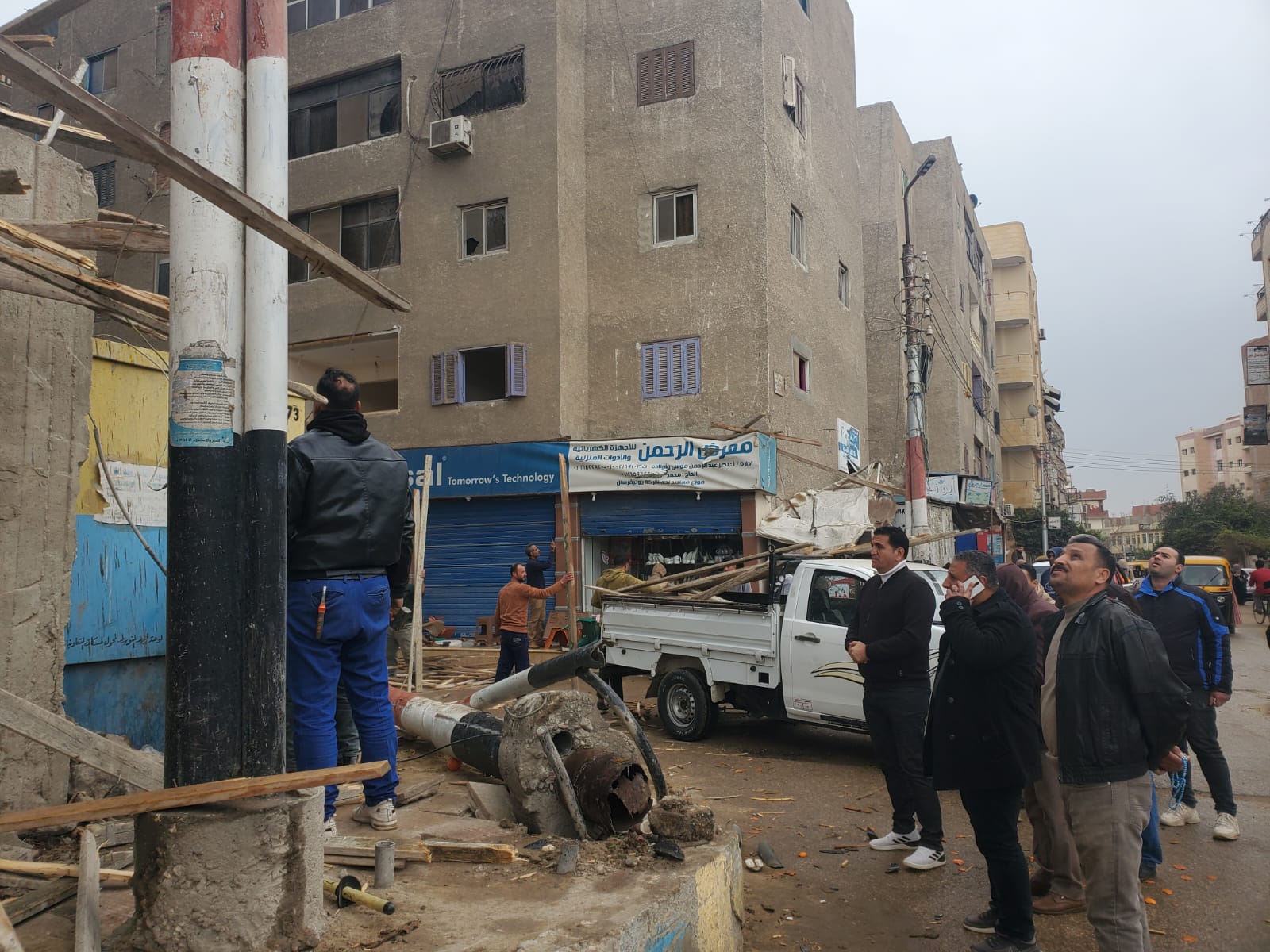 سقوط سقالة بمستشفى التل الكبير بالإسماعيلية (4)