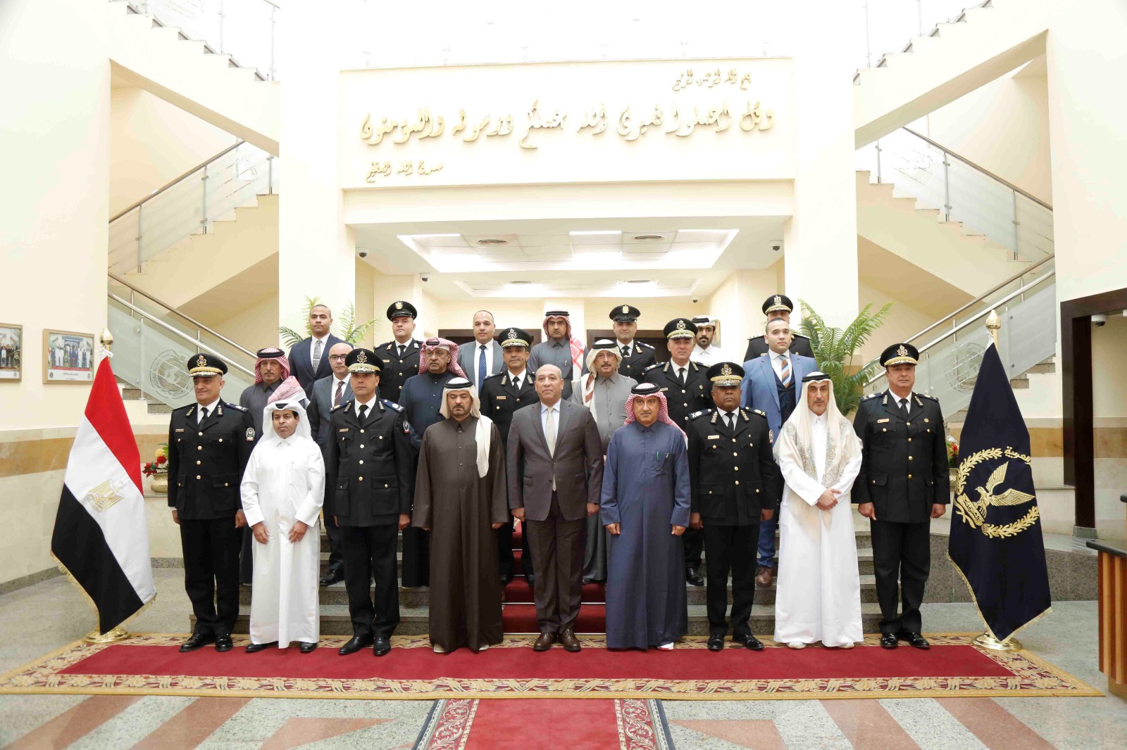 استقبال وفد من قيادات وزارة الداخلية القطرية  (4)