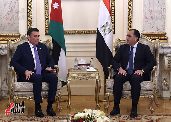 رئيس الوزراء يلتقي رئيس مجلس النواب الأردني (5)