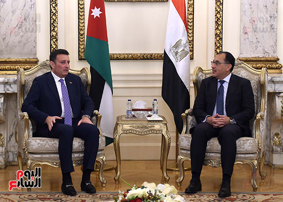 رئيس الوزراء يلتقي رئيس مجلس النواب الأردني (6)