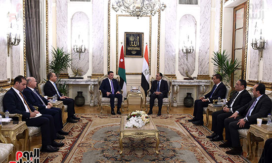 رئيس الوزراء يلتقي رئيس مجلس النواب الأردني (7)