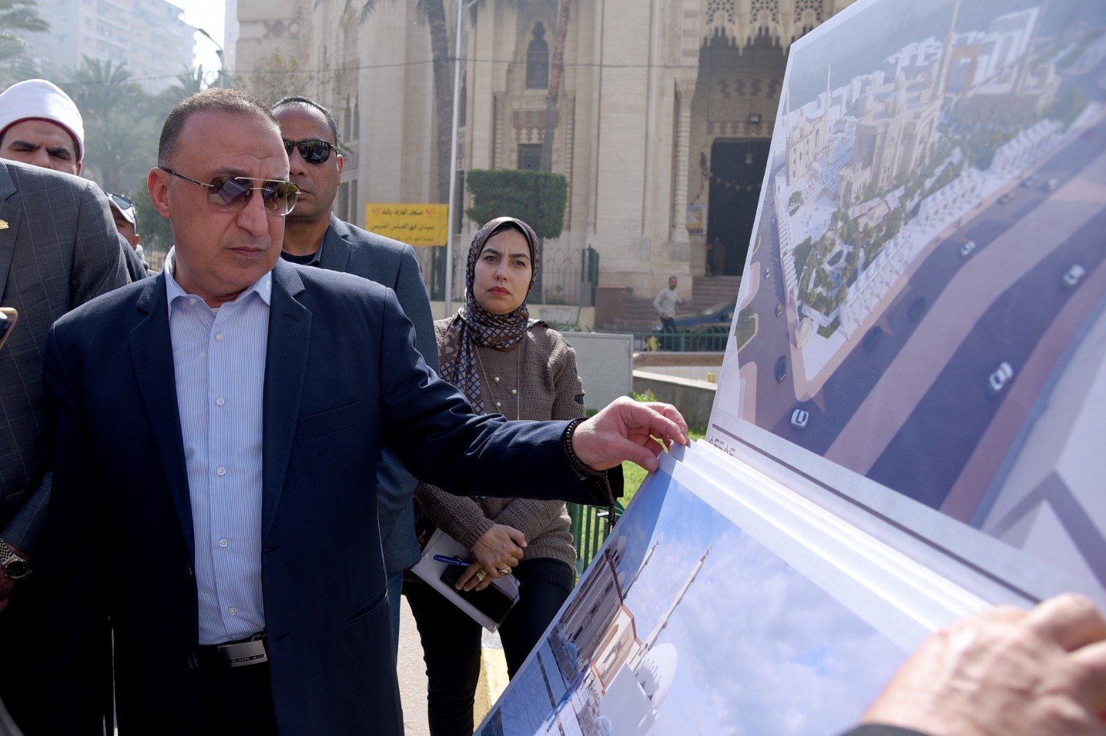 محافظ الإسكندرية يُطلق مشروع تطوير ميدان المساجد بمنطقة أبو العباس بتكلفة 271 مليون جنيه (3)