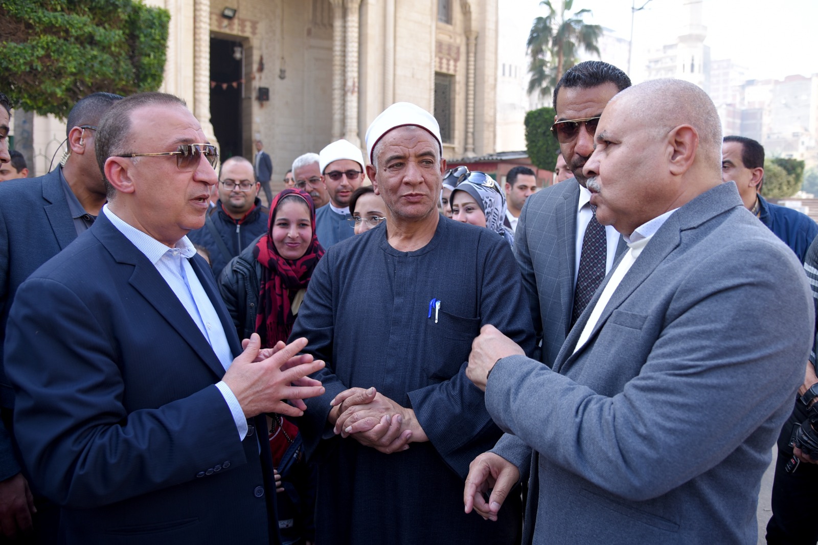 محافظ الإسكندرية يُطلق مشروع تطوير ميدان المساجد بمنطقة أبو العباس بتكلفة 271 مليون جنيه (5)