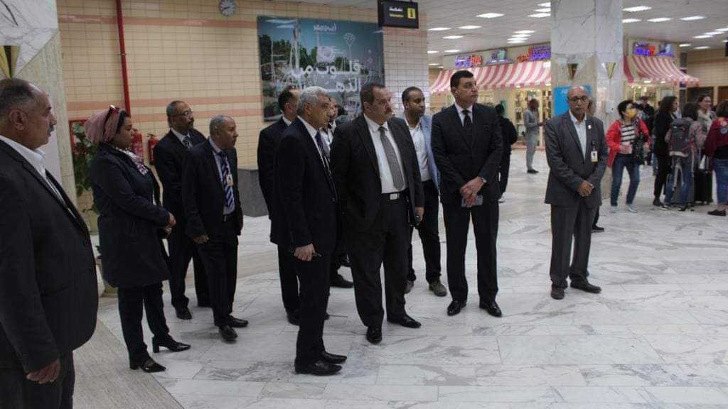 رئيس المصرية للمطارات (4)