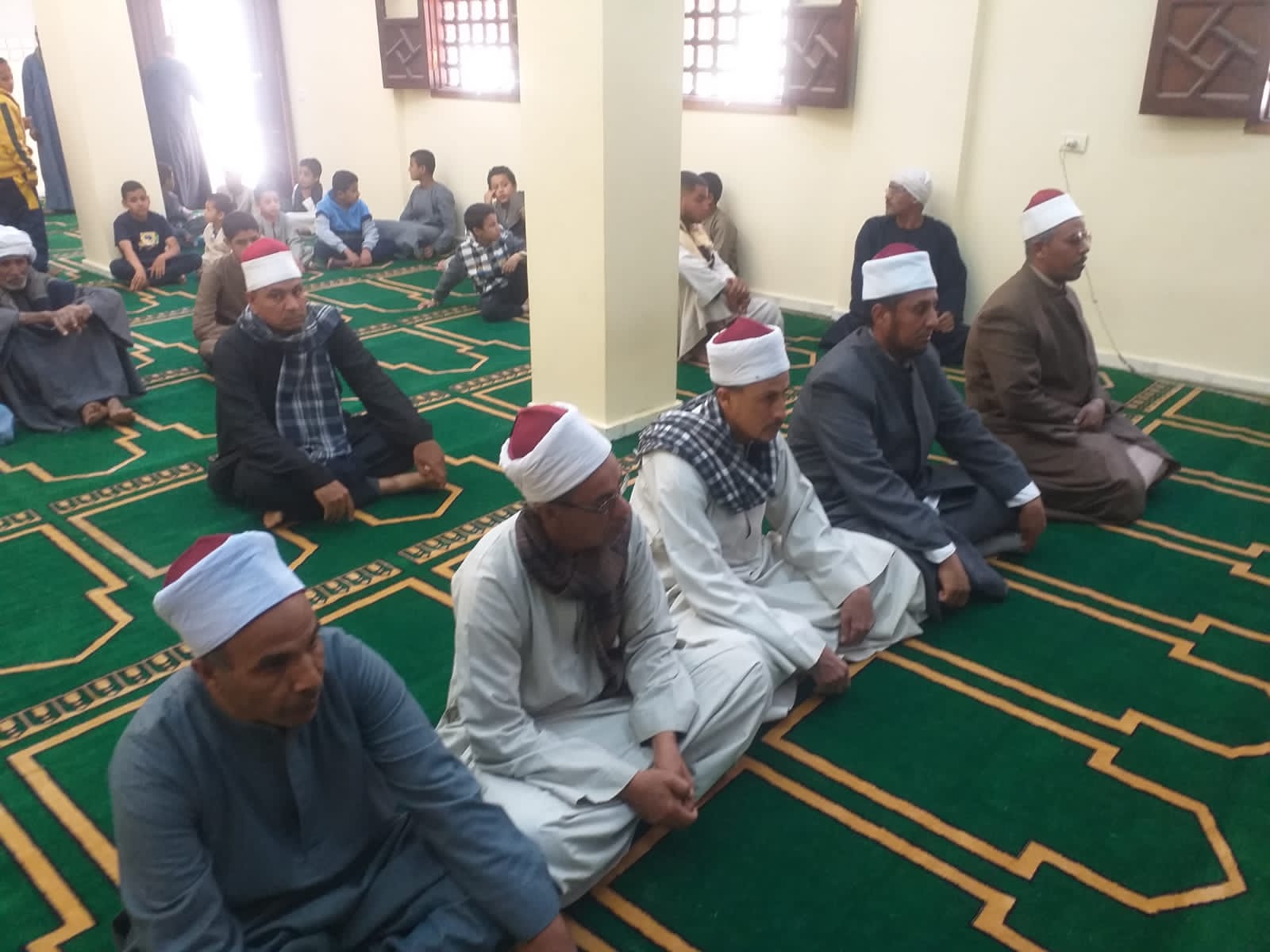 حضور افتتاح مسجد العبادين بقرية قامولا فى مدينة القرنة