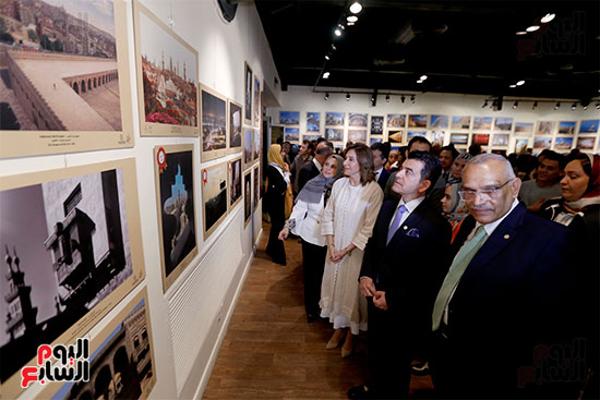 وزيرة الثقافة تفتح معرض تراثي للتصوير (22)