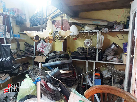 جانب-من-حياة-الشيخ-أحمد-خبير-تصليح-الأجهزة-(1)