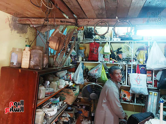 جانب-من-حياة-الشيخ-أحمد-خبير-تصليح-الأجهزة-(2)