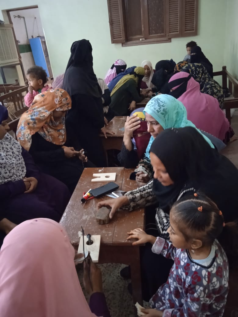 جانب من تدريب السيدات جانب من تدريب السيدات