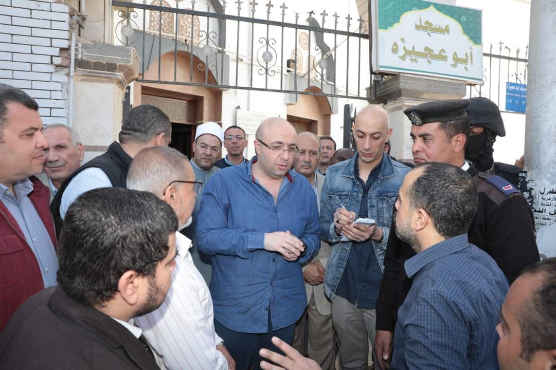 محافظ بني سويف يلتقى المواطنين