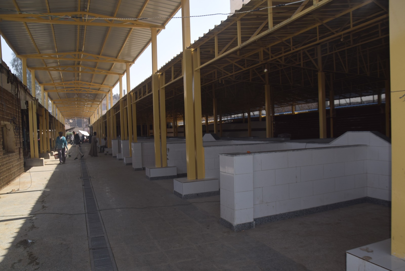 جانب من العمل بتطوير سوق البياضية جانب من العمل بتطوير سوق البياضية