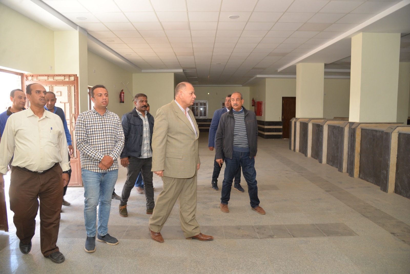 محافظ أسيوط يتفقد   المشروعات التي ينفذها جهاز تعمير وسط وشمال الصعيد بقرى مركز أبنوب