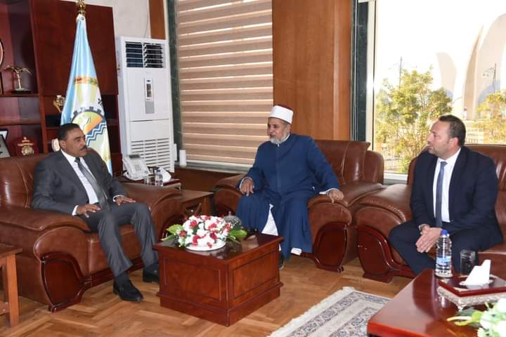 محافظ مطروح وقيادات الازهر