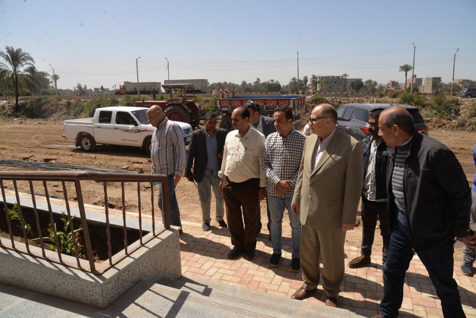 محافظ أسيوط يتفقد أعمال تنفيذ مجمع خدمات المواطنين بقرية الحمام