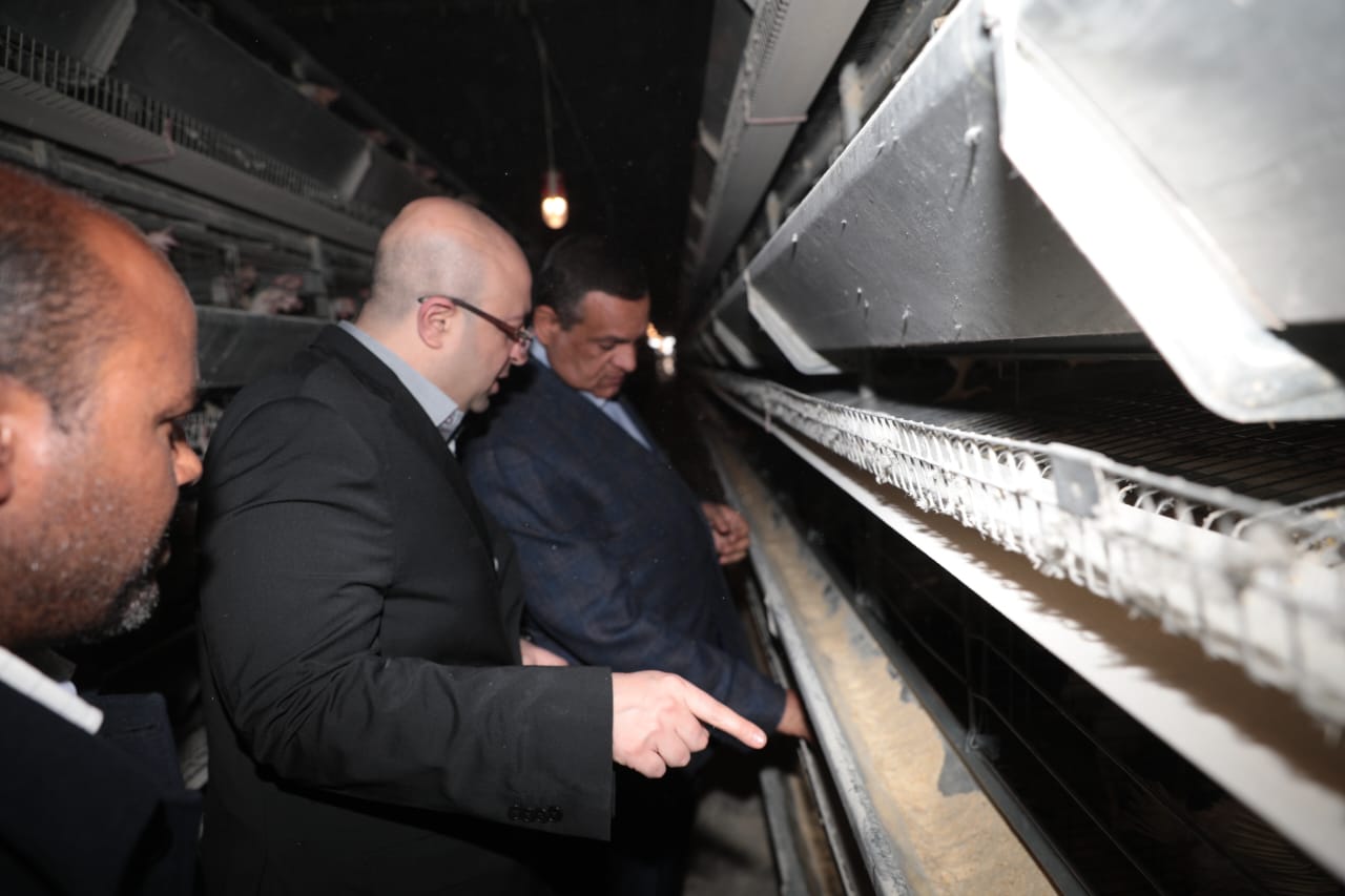 الجولة التفقدية لمنظومة العمل بمشروعات الدواجن بشرق النيل (2)