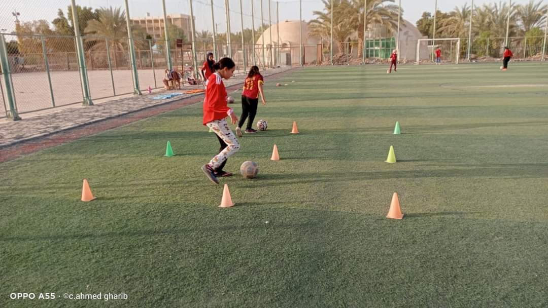 مشروع تدريب 1000 بنت (1)