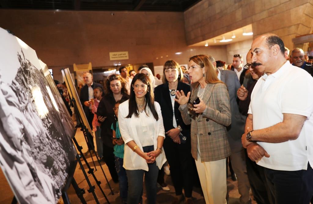 وزيرة التعاون فى متحف النوبة