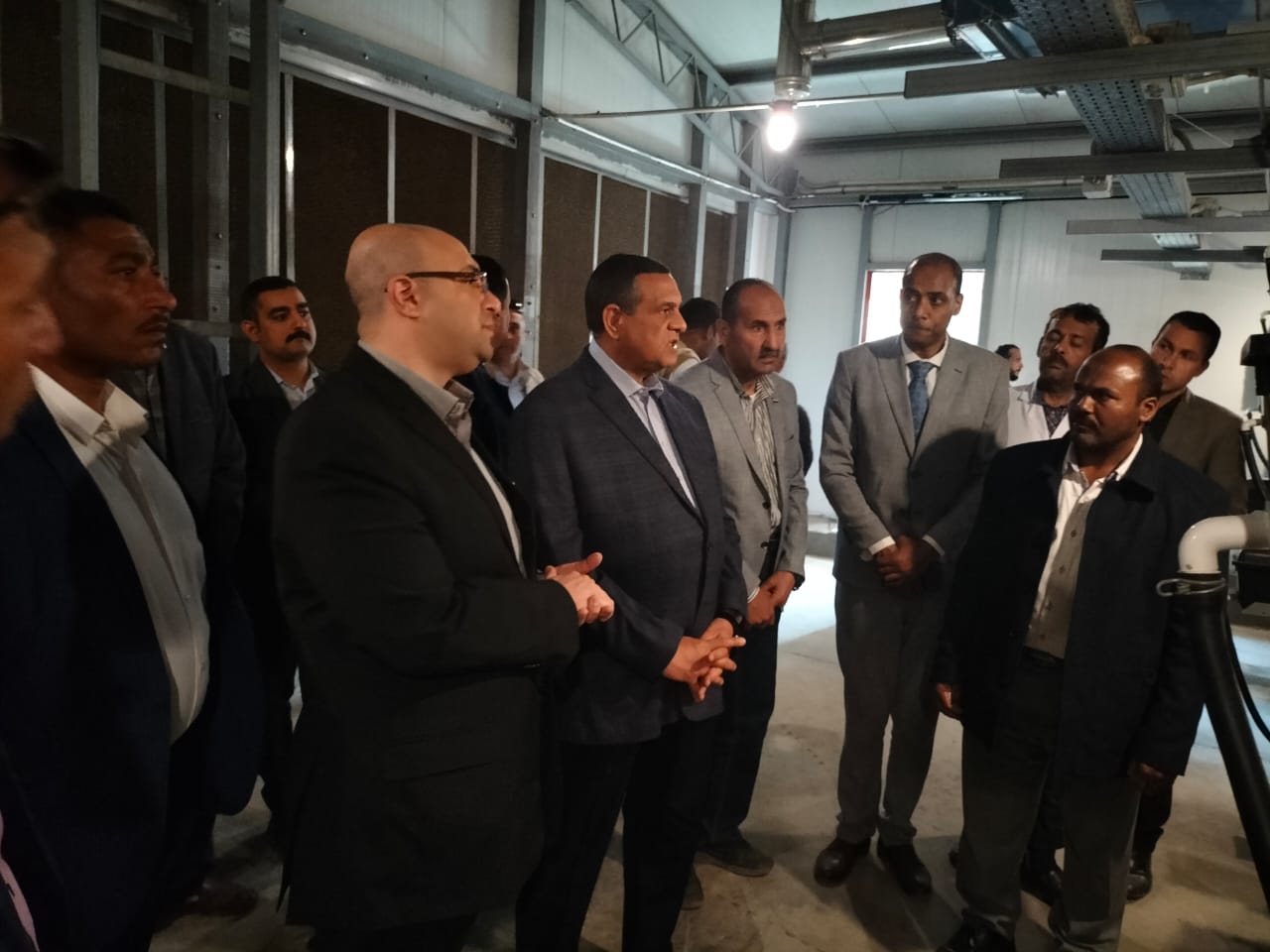 الجولة التفقدية لمنظومة العمل بمشروعات الدواجن بشرق النيل (11)