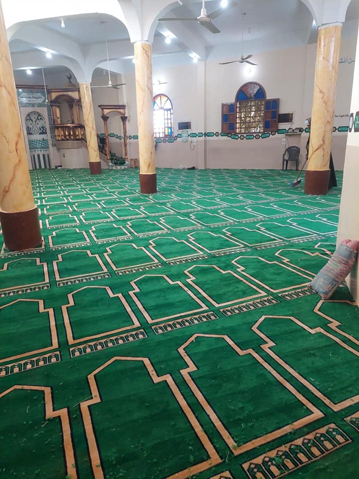 أعمال فرش مسجد عباد الرحمن بالبحاروة فى القرنة