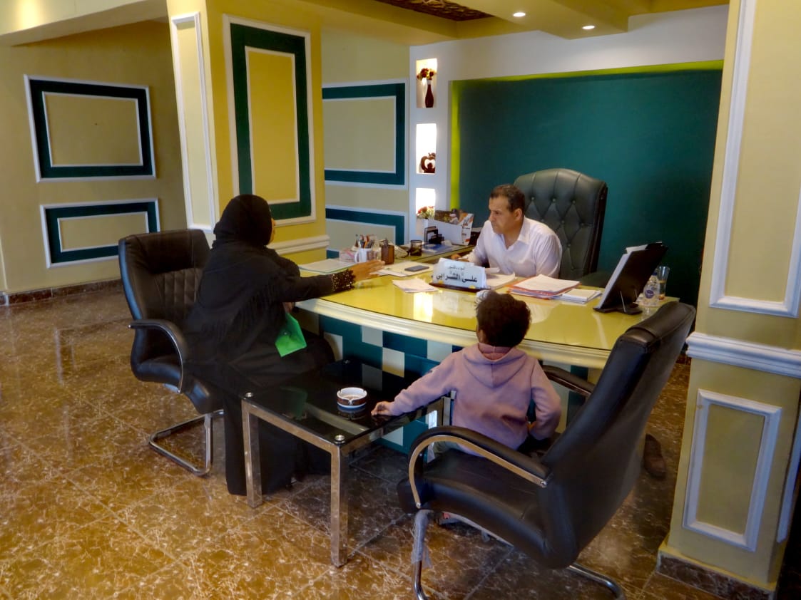 مناقشة شكاوى المواطنين بفعاليات اليوم المفتوح بالأقصر