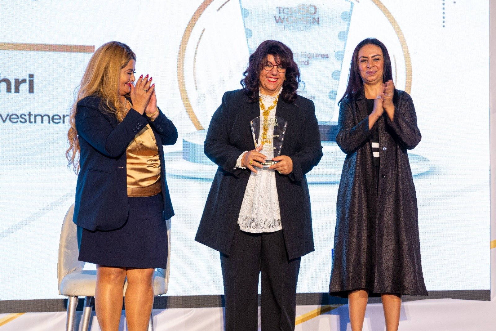 قمة المرأة المصرية تمنح جوائز «الملهمات» لـ5 شخصيات نسائية قيادية (6)