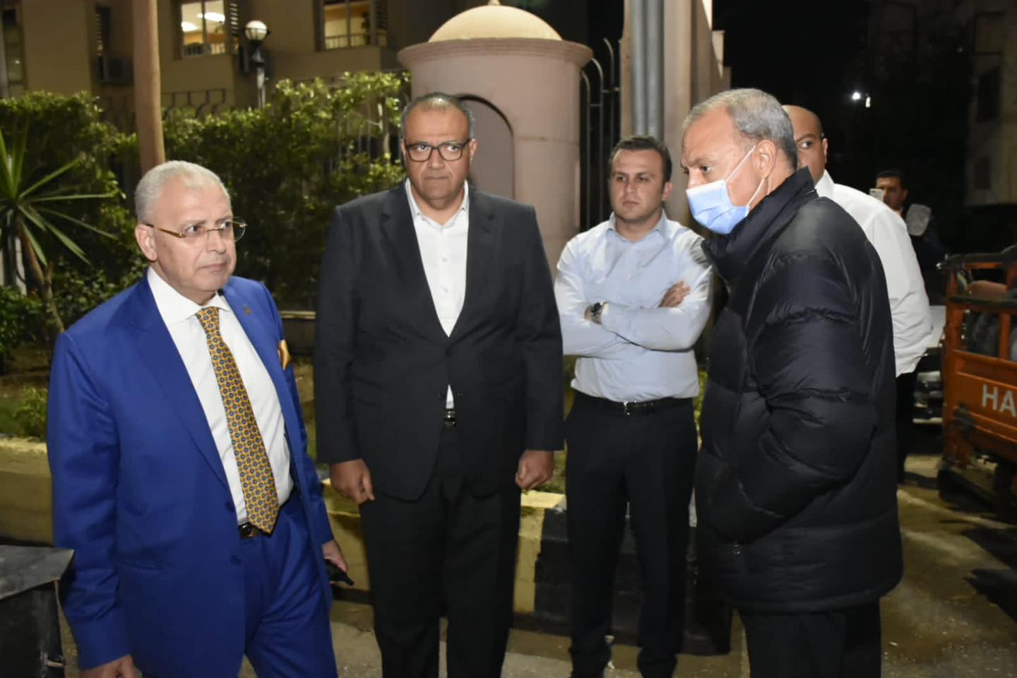 محافظ القليوبية يتابع رفع مياه الأمطار محافظ القليوبية يتابع رفع مياه الأمطار