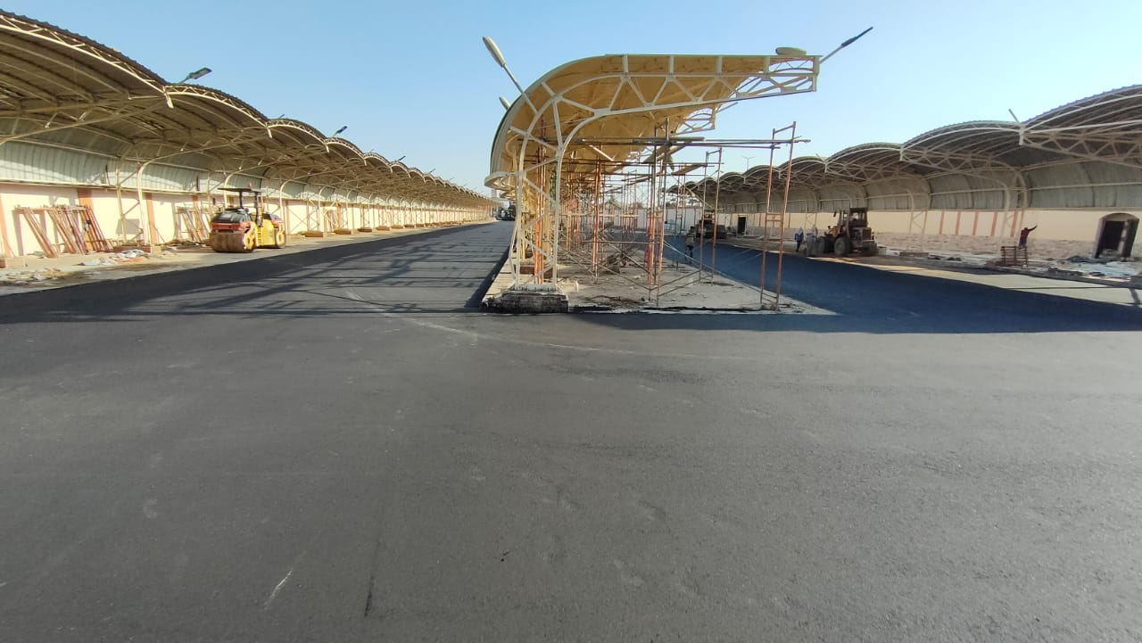 جانب من رصف موقف البياضية بالأقصر جانب من رصف موقف البياضية بالأقصر