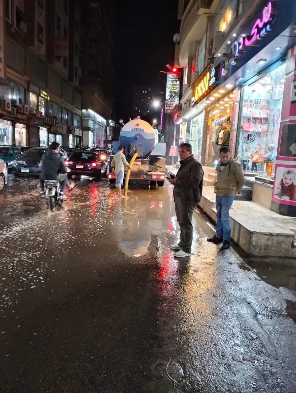 كسح مياه الأمطار فى الطرق والشوارع الرئيسية  (6)