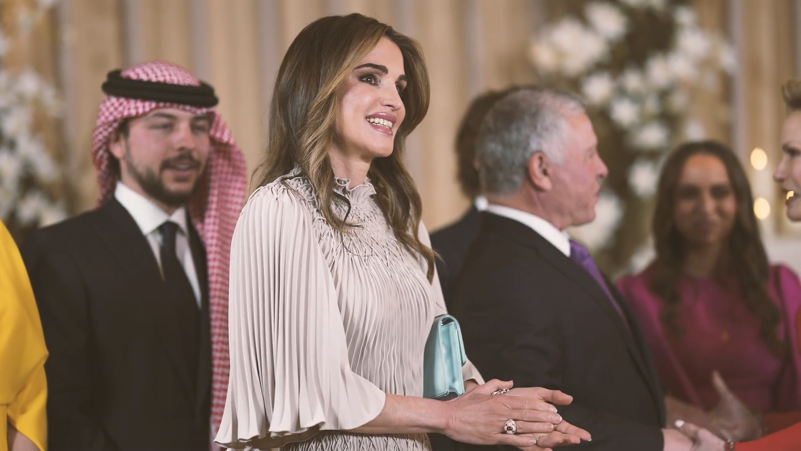 فرحة الملكة رانيا العبد الله بزفاف نجلتها