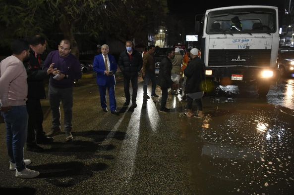 المحافظ خلال الجولة المحافظ خلال الجولة