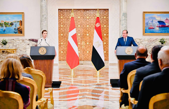 الرئيس السيسي يستقبل رئيسة وزراء الدنمارك  (7)