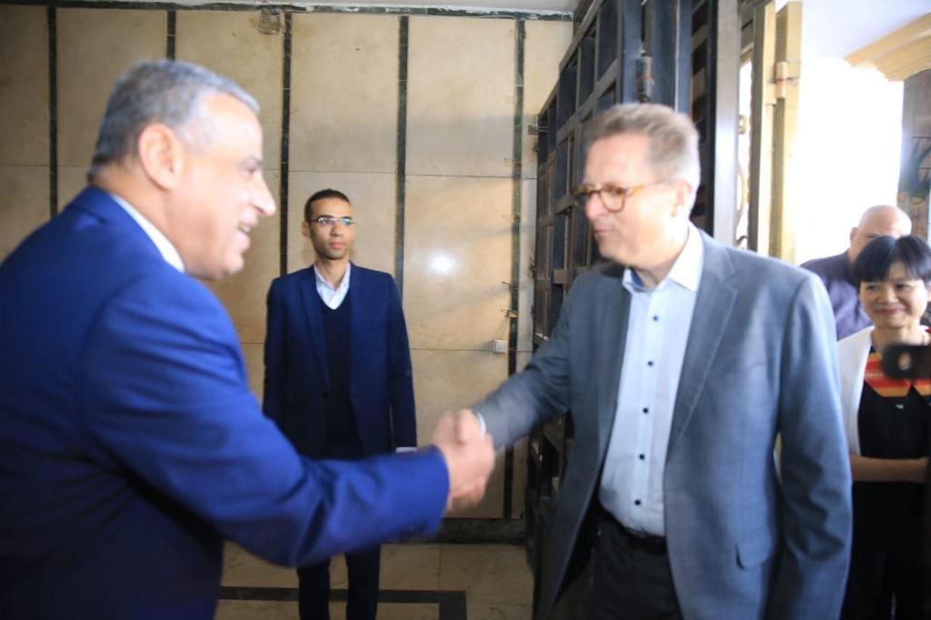 محافظ سوهاج يستقبل السفير الألمانى 