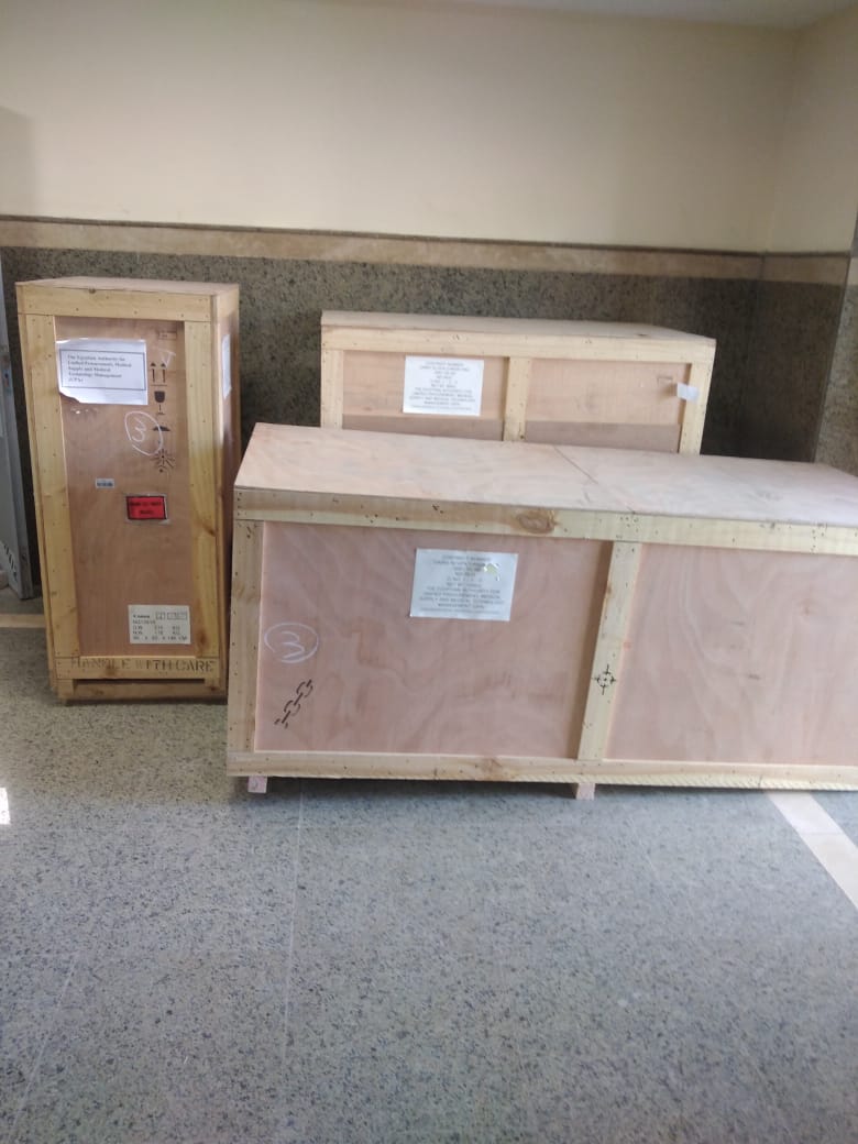 الجهاز داخل الصندوق الجهاز داخل الصندوق