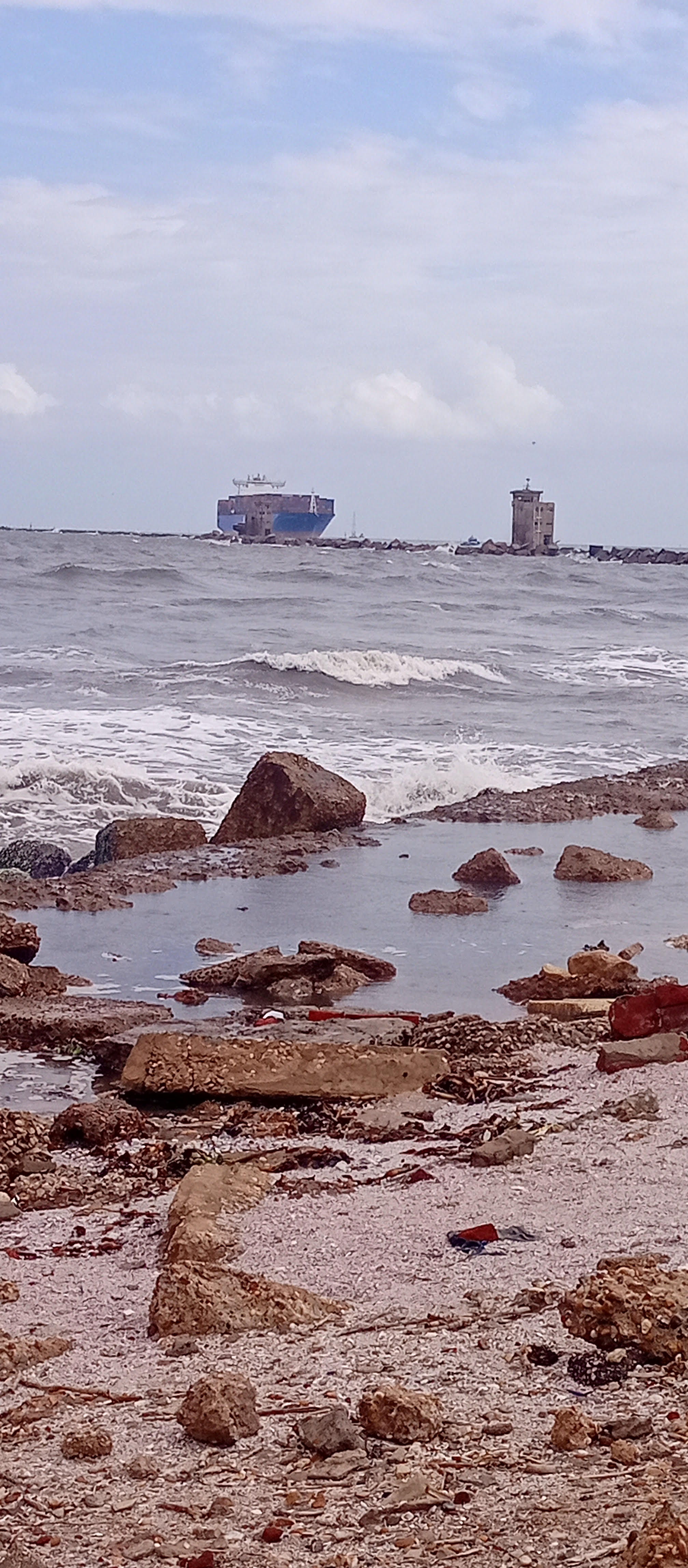 إضطراب حركة الملاحة بالمتوسط بسبب نوة الحسوم إضطراب حركة الملاحة بالمتوسط بسبب نوة الحسوم