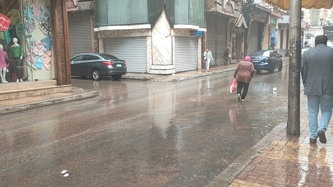 امطار  وانخافض  في درجات الحرارة بالإسكندرية