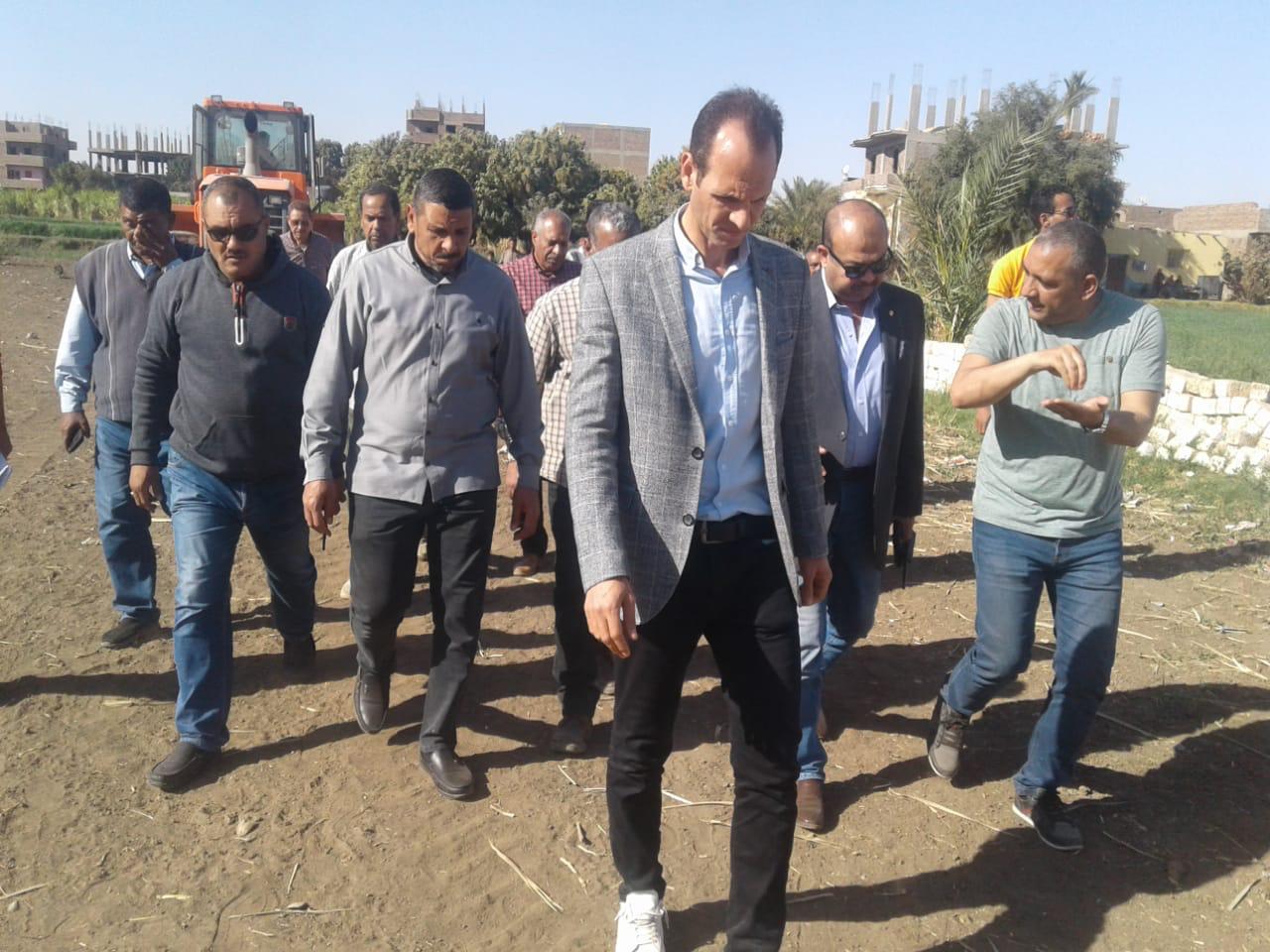 وفد وزاتى التنمية المحلية والزراعة بمحافظة الأقصر وفد وزاتى التنمية المحلية والزراعة بمحافظة الأقصر