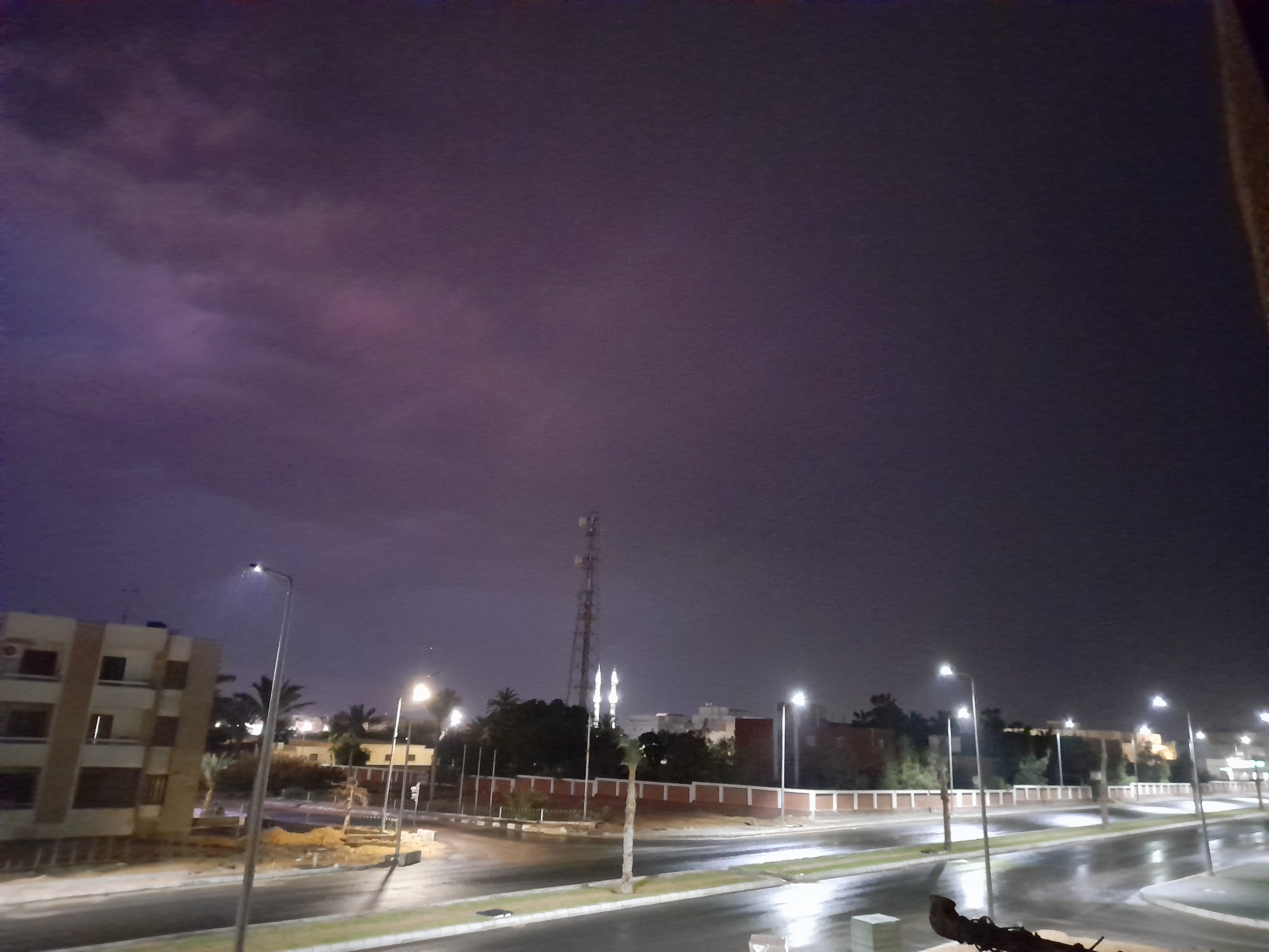 أمطار شديدة ورعد وبرق على مدنية طور سيناء (3)