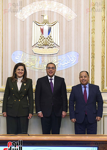 رئيس الوزراء يشهد مراسم توقيع بروتوكول بشأن الحوافز المادية لمشروع تنمية الأسرة المصرية (3)