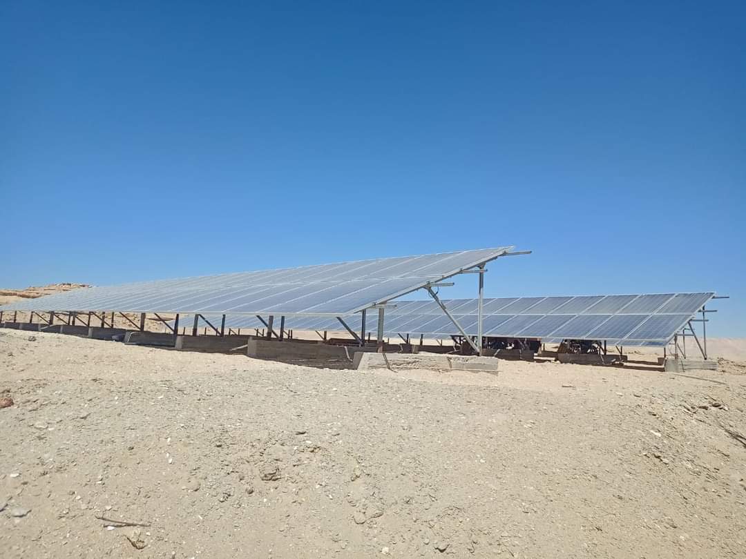 تشغيل مزارع الحرير بالطاقة الشمسية