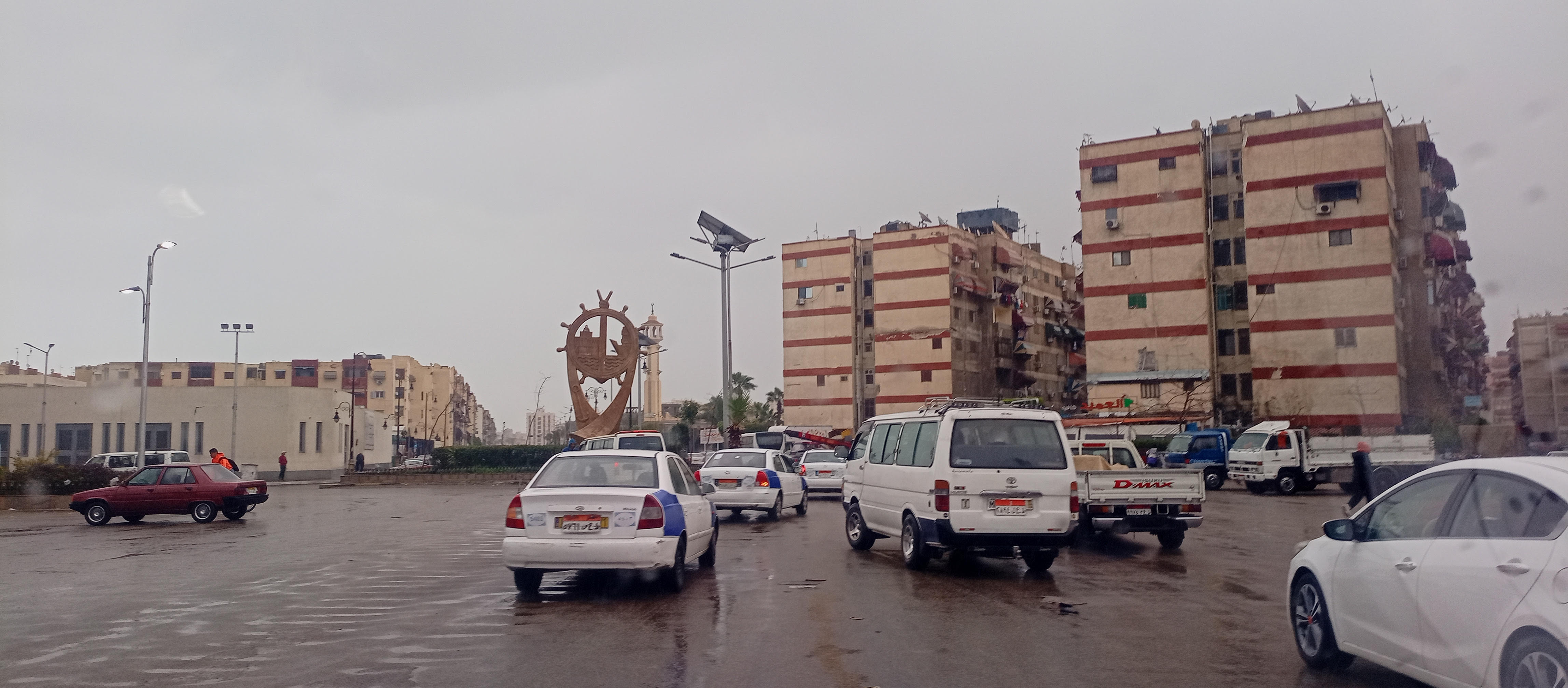 هطول أمطار غزيرة على مدينتى بورسعيد وبورفؤاد هطول أمطار غزيرة على مدينتى بورسعيد وبورفؤاد