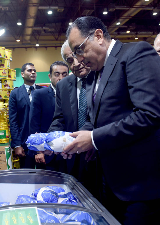 جانب من الافتتاح جانب من الافتتاح