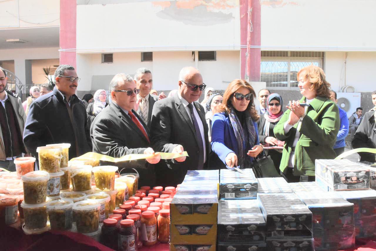 جانب من الافتتاح (1)